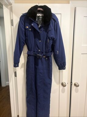 NILS Navy One-Piece Vintage Ski suit with Black Faux Fur Collar